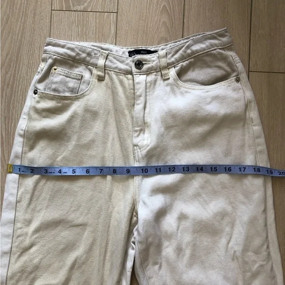 Missguided Riot Neutral Patched High Rise Mom Jean Size 6 - Picture 3 of 14